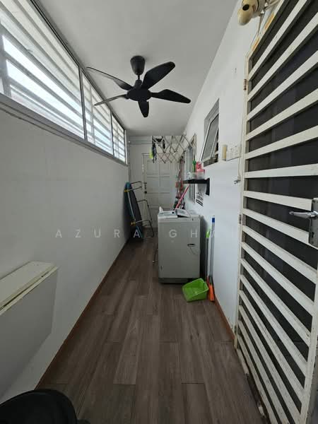 Rumah Teres 2-Tingkat untuk Dijual di Sungai Dua (Penang) - Azura Ghani - Corridor - PropertyGuru.com.my