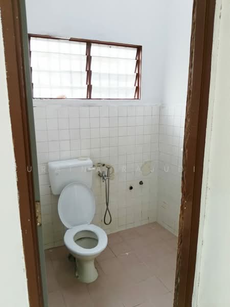 Rumah Teres 2-Tingkat untuk Disewa di Taman Sri Muda (Shah Alam) - Zuraina Rajudin - Bathroom - PropertyGuru.com.my