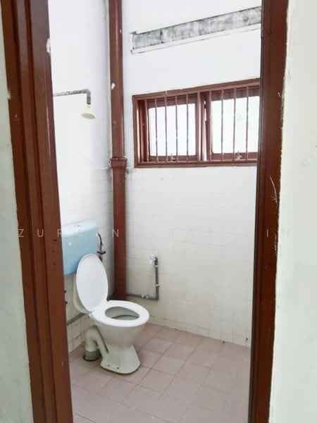 Rumah Teres 2-Tingkat untuk Disewa di Taman Sri Muda (Shah Alam) - Zuraina Rajudin - Bathroom - PropertyGuru.com.my