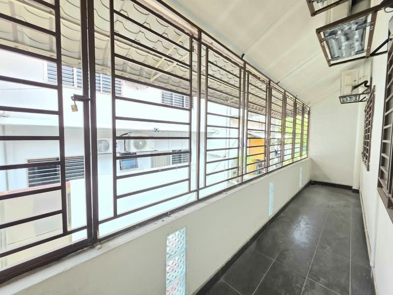 Rumah Teres 2-Tingkat untuk Dijual di Taman Bukit Rawang Jaya (Rawang) - David Lee - Balcony - PropertyGuru.com.my