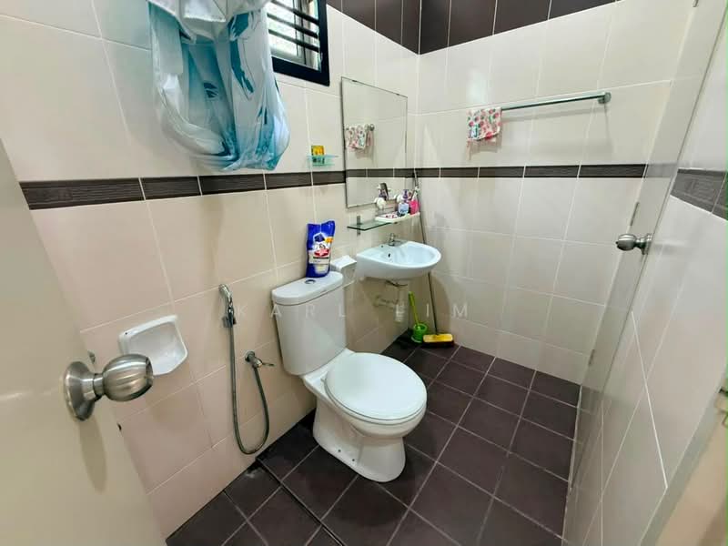2-storey Terraced House for Sale in Taman Nusa Idaman (Iskandar Puteri (Nusajaya)) - Karl Lim - Bathroom - PropertyGuru.com.my