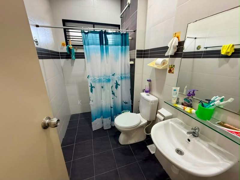 2-storey Terraced House for Sale in Taman Nusa Idaman (Iskandar Puteri (Nusajaya)) - Karl Lim - Bathroom - PropertyGuru.com.my