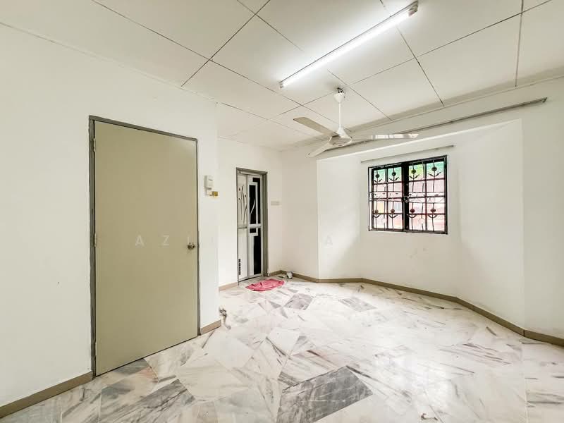 2-storey Terraced House for Sale in Taman Bukit Permai (Ampang) - Azli Ibrahim - Interior - PropertyGuru.com.my
