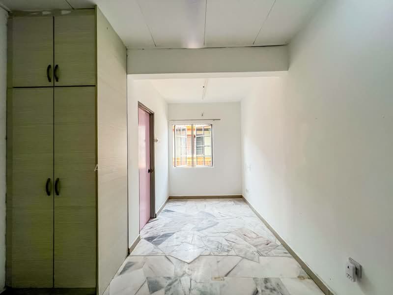 2-storey Terraced House for Sale in Taman Bukit Permai (Ampang) - Azli Ibrahim - Interior - PropertyGuru.com.my