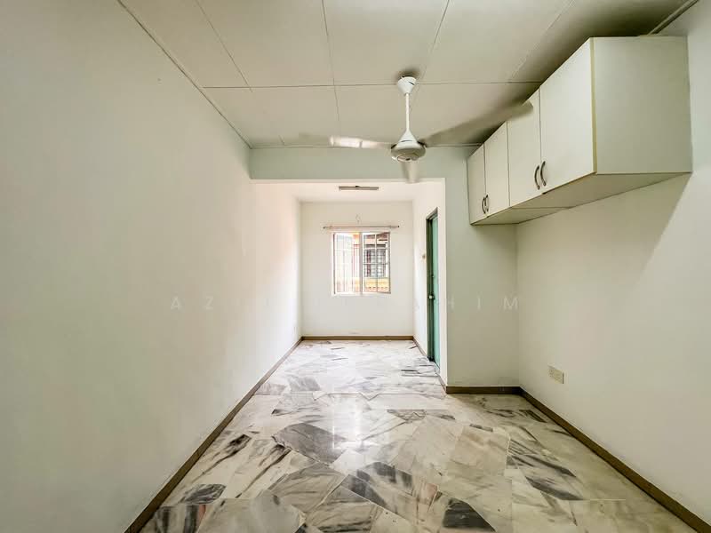 2-storey Terraced House for Sale in Taman Bukit Permai (Ampang) - Azli Ibrahim - Interior - PropertyGuru.com.my
