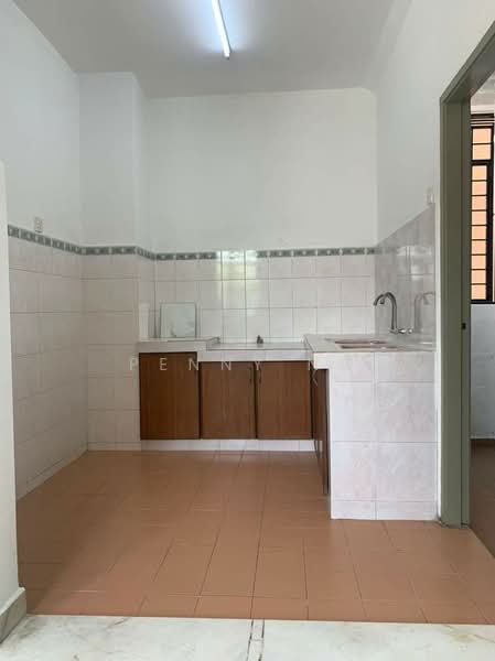 Apartment for Sale at Apartment Sri Ara - Penny Ng - Kitchen - PropertyGuru.com.my