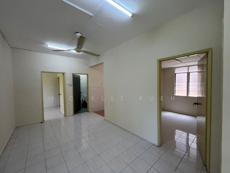 Apartment for Sale at Sri Awana Townhouse - Michelle Kueh - Living Room - PropertyGuru.com.my