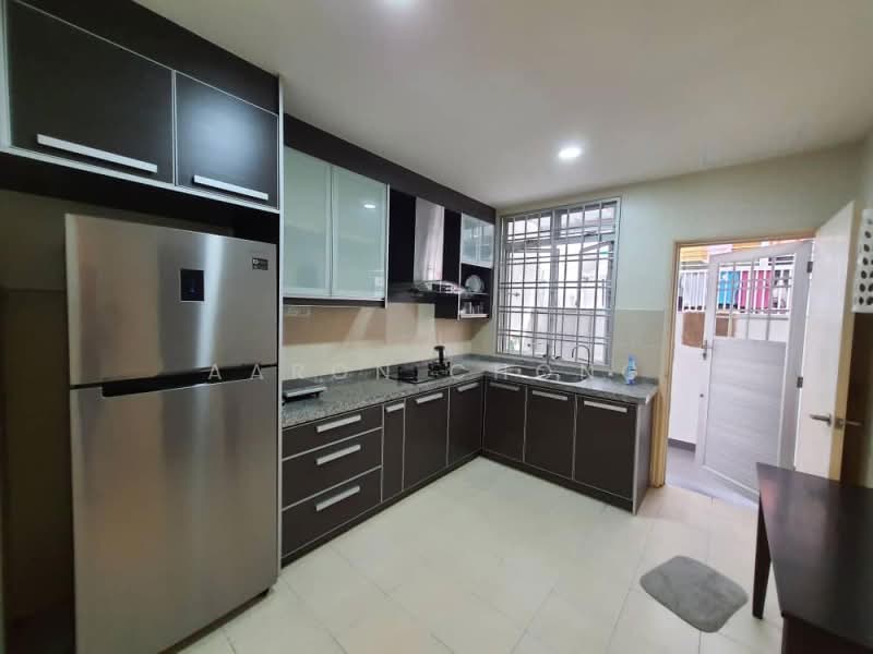 Townhouse for Sale in Seri Kembangan (Selangor) - Aaron Chong - Kitchen - PropertyGuru.com.my