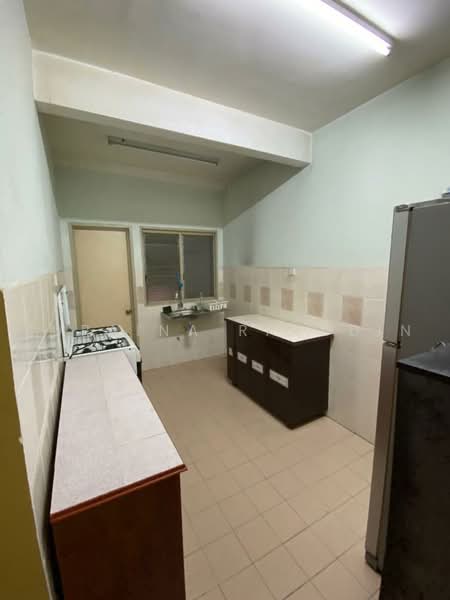 Pangsapuri untuk Disewa di Apartment Komuter Raya - Zuraina Rajudin - Kitchen - PropertyGuru.com.my
