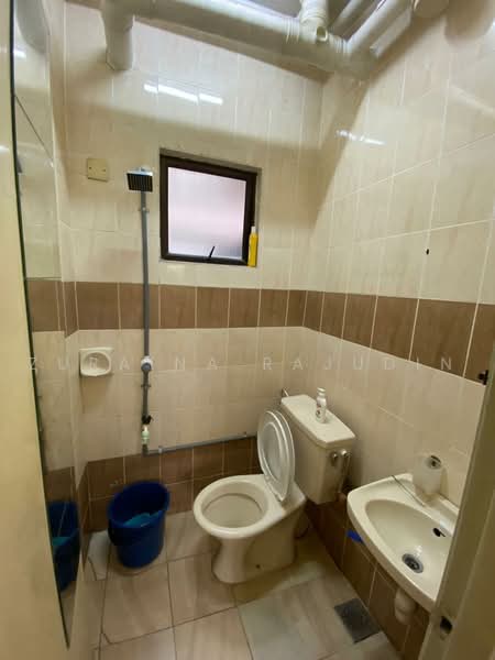 Pangsapuri untuk Disewa di Apartment Komuter Raya - Zuraina Rajudin - Bathroom - PropertyGuru.com.my
