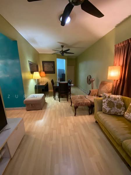 Pangsapuri untuk Disewa di Apartment Komuter Raya - Zuraina Rajudin - Living Room - PropertyGuru.com.my