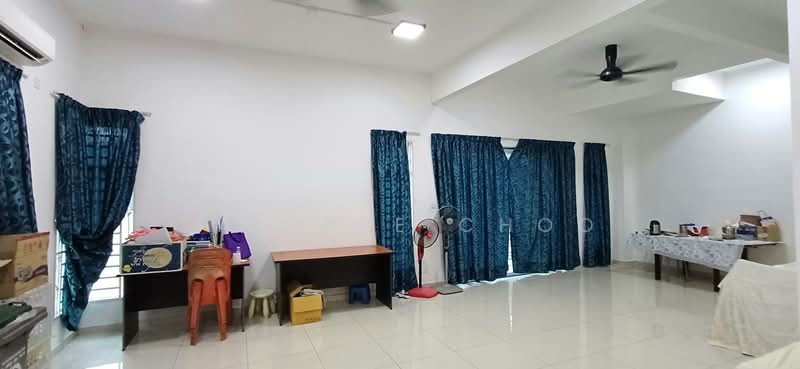 Rumah Teres 2-Tingkat untuk Dijual di Bandar Springhill (Jimah) - Tan Bee Choo - Living Room - PropertyGuru.com.my