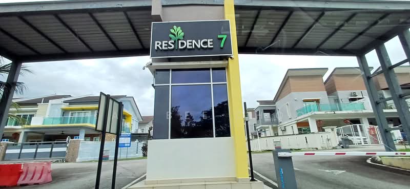 Rumah Teres 2-Tingkat untuk Dijual di Bandar Springhill (Jimah) - Tan Bee Choo - Exterior - PropertyGuru.com.my