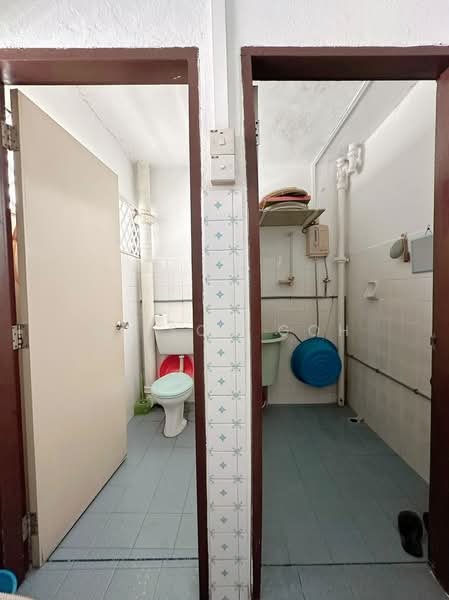 Apartment for Sale at Taman Kampar - Wilson Goh - Bathroom - PropertyGuru.com.my