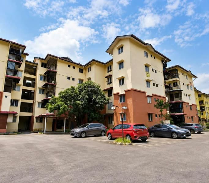 Pangsapuri untuk Dijual di Pinewood Court - Jojo Ng - Exterior - PropertyGuru.com.my