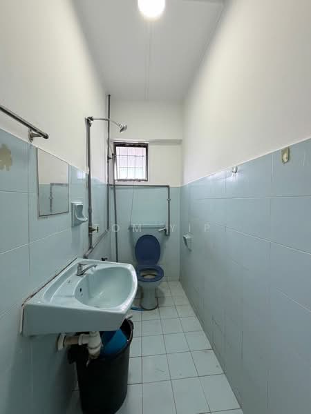 Pangsapuri untuk Dijual di Subang Ville Ehsan - Tom Yip - Bathroom - PropertyGuru.com.my