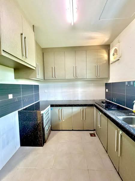 Rumah Berkembar untuk Dijual di Shah Alam (Selangor) - Awie Shariman - Kitchen - PropertyGuru.com.my