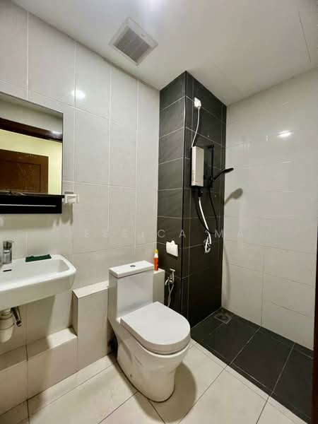 Service Residence for Rent at Wave @ Marina Cove - Jessica Ma - Bathroom - PropertyGuru.com.my