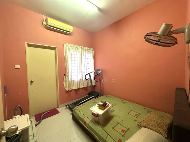 2-storey Terraced House for Sale in Taman Seri Austin (Tebrau) - SY Ngo - Bedroom - PropertyGuru.com.my