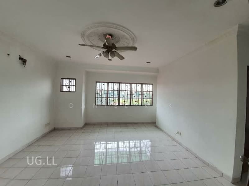 2-storey Terraced House for Sale in Bandar Bukit Tinggi 2 (Klang) - Daniel Kok - Living Room - PropertyGuru.com.my