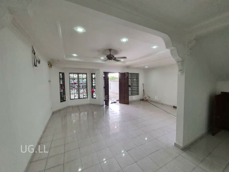 2-storey Terraced House for Sale in Bandar Bukit Tinggi 2 (Klang) - Daniel Kok - Living Room - PropertyGuru.com.my