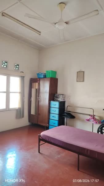 Bungalow House untuk Dijual di Teluk Pulai (Klang) - Sara Ooi - Bedroom - PropertyGuru.com.my