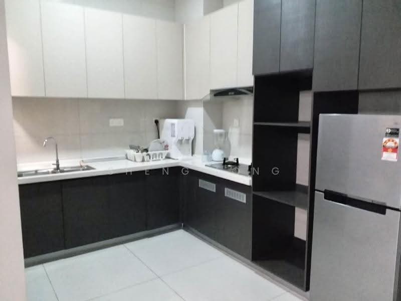 Condominium for Sale at Lovell @ Country Garden Danga Bay - Sheng Long - Kitchen - PropertyGuru.com.my