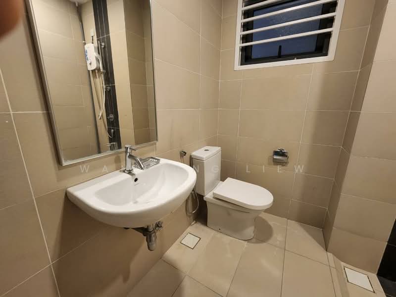 Service Residence for Sale at The Link 2 @ Bukit Jalil (Serviced Residences) - Wan Hung Liew - Bathroom - PropertyGuru.com.my
