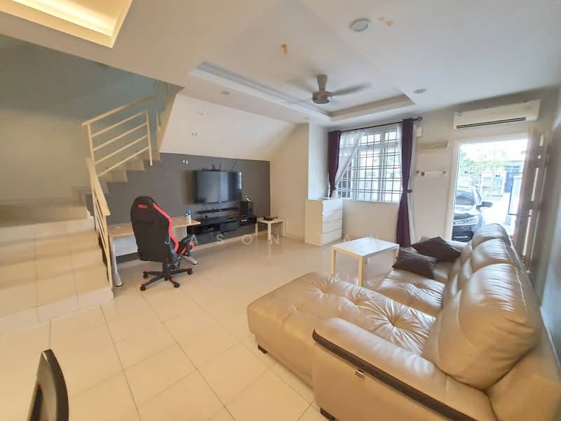 Townhouse for Sale in Seri Kembangan (Selangor) - Jason Tan - Living Room - PropertyGuru.com.my