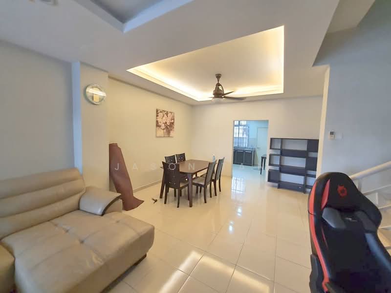 Townhouse for Sale in Seri Kembangan (Selangor) - Jason Tan - Living Room - PropertyGuru.com.my
