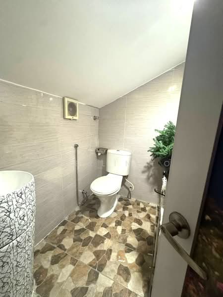 Rumah Berkembar untuk Dijual di East Ledang (Iskandar Puteri (Nusajaya)) - Sherlin To - Bathroom - PropertyGuru.com.my