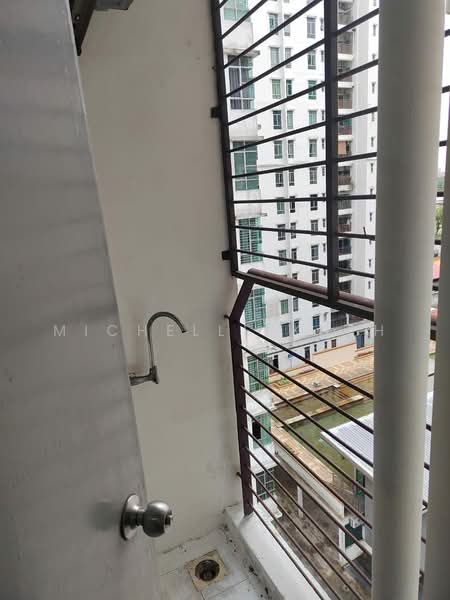 Kediaman Servis untuk Dijual di SuriaMas Suites - Michelle Kueh - PropertyGuru.com.my