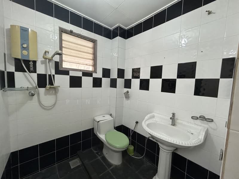 Rumah Teres 2 Tingkat untuk Dijual di Taman Puncak Jalil (Seri Kembangan) - Pinki Heow - PropertyGuru.com.my
