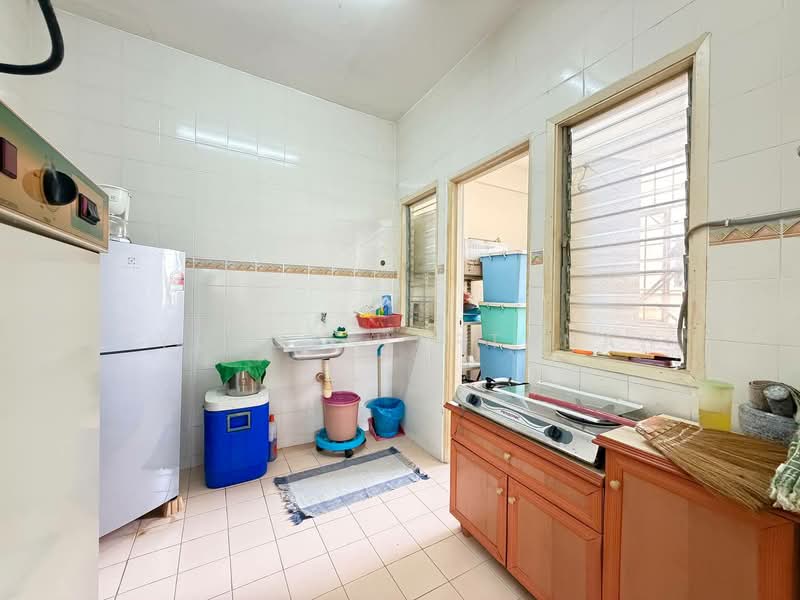 Pangsapuri untuk Dijual di Pangsapuri Cendana - Syukor Hartanah - Kitchen - PropertyGuru.com.my