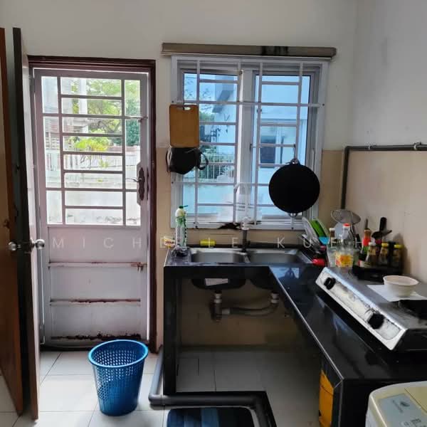 2-storey Terraced House for Sale in Taman Scientex Pasir Gudang (Pasir Gudang) - Michelle Kueh - Kitchen - PropertyGuru.com.my