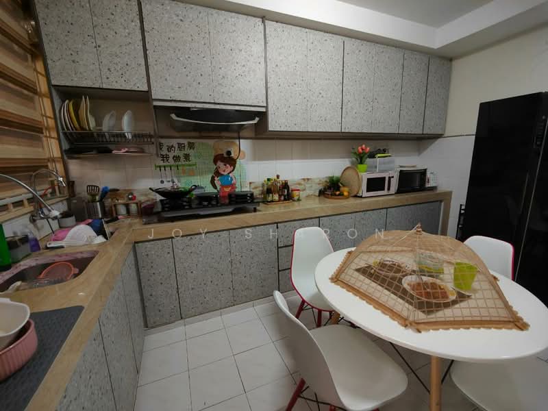 2-storey Terraced House for Sale in Bandar Utama 7 (Bandar Utama) - Joy Sharon - Kitchen - PropertyGuru.com.my