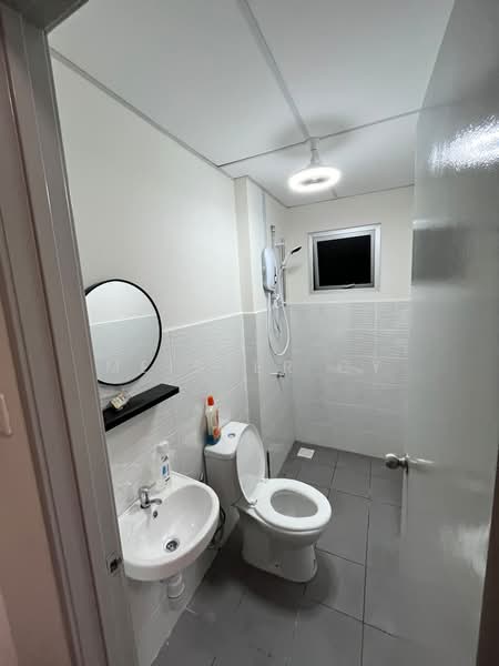 Pangsapuri untuk Disewa di Residensi Laman Sari - Meister CY - Bathroom - PropertyGuru.com.my