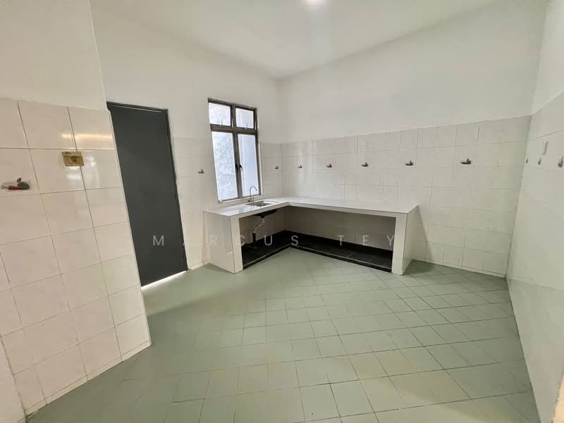 2-storey Terraced House for Sale in Taman Mutiara (Pontian) - Marcus Tey - Kitchen - PropertyGuru.com.my