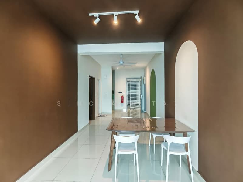 Kediaman Servis untuk Dijual di Maple Residences @ Bandar Bestari Klang - Sinclair Tan - Dining Room - PropertyGuru.com.my