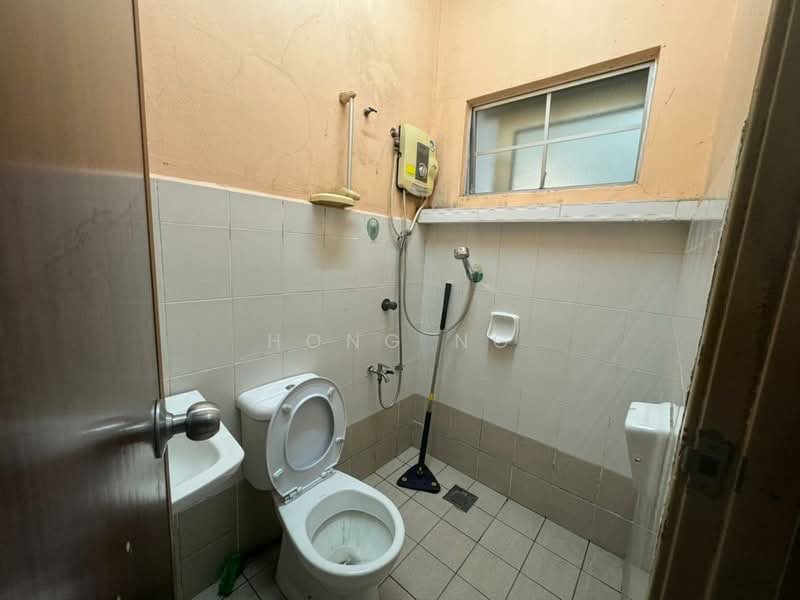 2-storey Terraced House for Sale in Klang (Selangor) - Hong Ng - Bathroom - PropertyGuru.com.my