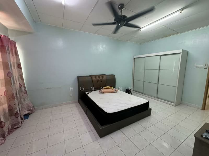 2-storey Terraced House for Sale in Klang (Selangor) - Hong Ng - Bedroom - PropertyGuru.com.my