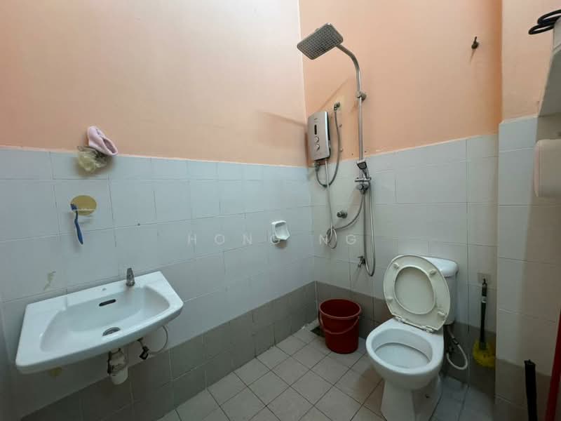 2-storey Terraced House for Sale in Klang (Selangor) - Hong Ng - Bathroom - PropertyGuru.com.my