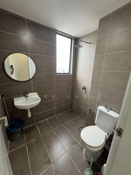 Kondominium untuk Disewa di The Greens (Residensi Hijauan) @ Subang West - Azura Hariri - Bathroom - PropertyGuru.com.my