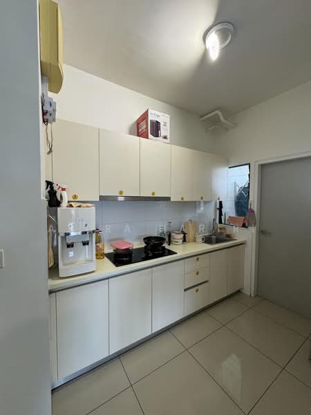Kondominium untuk Disewa di The Greens (Residensi Hijauan) @ Subang West - Azura Hariri - Kitchen - PropertyGuru.com.my