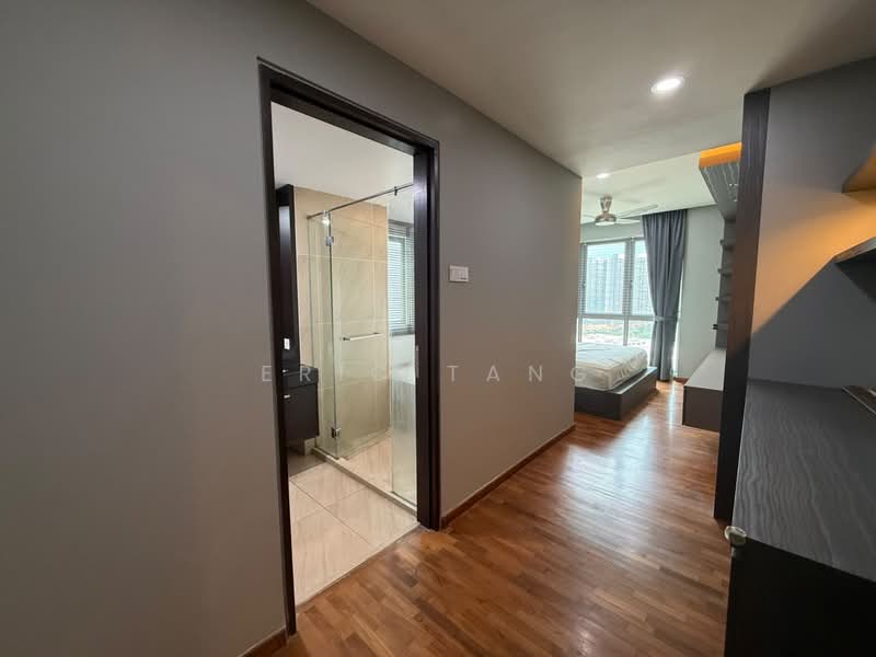 Apartment for Rent at Molek Pine 3 - Eric Tang - Corridor - PropertyGuru.com.my