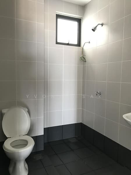 Kondominium untuk Dijual di The Suritz - Yvonne Sak - Bathroom - PropertyGuru.com.my