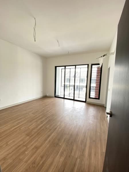 Rumah Teres 2-Tingkat untuk Dijual di Elmina (Shah Alam) - Ka Ee - Living Room - PropertyGuru.com.my