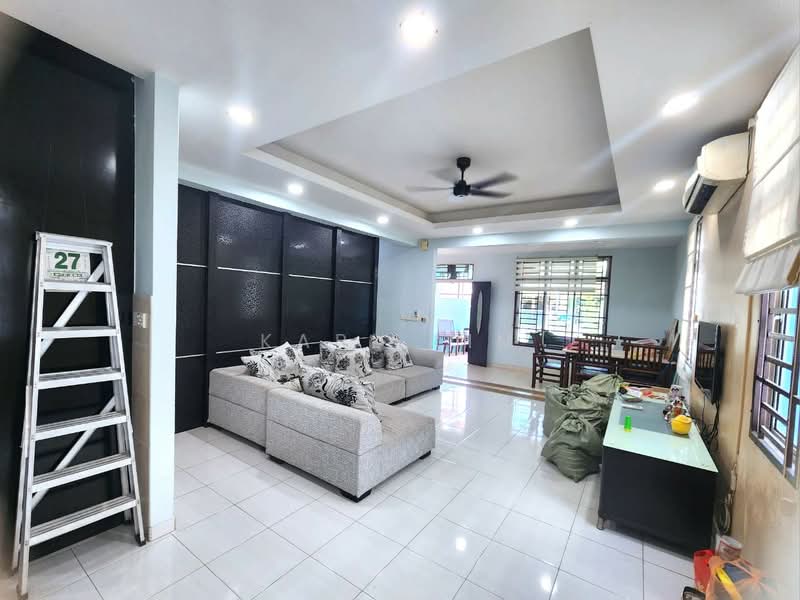 Rumah Teres 2-Tingkat untuk Dijual di Taman Setia Indah (Tebrau) - Karl Lim - Living Room - PropertyGuru.com.my