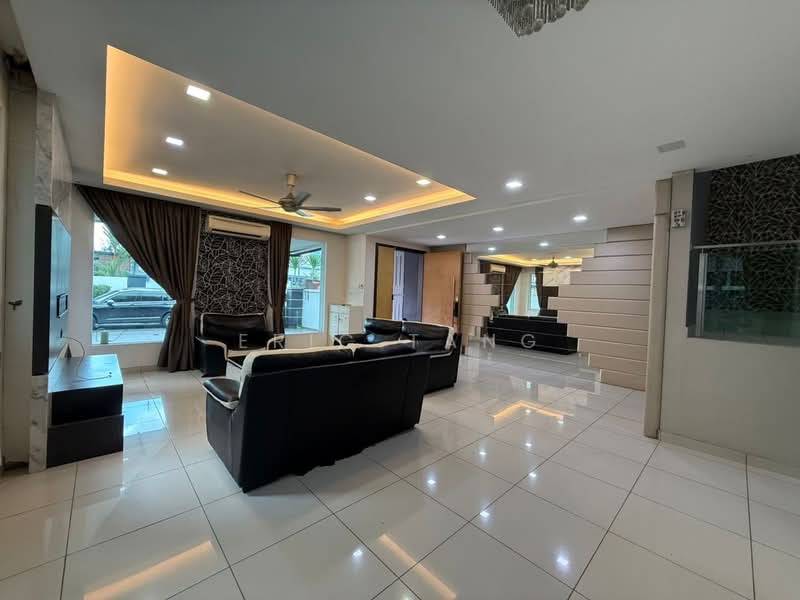 Cluster House for Rent in Taman Gaya (Ulu Tiram) - Eric Tang - Living Room - PropertyGuru.com.my