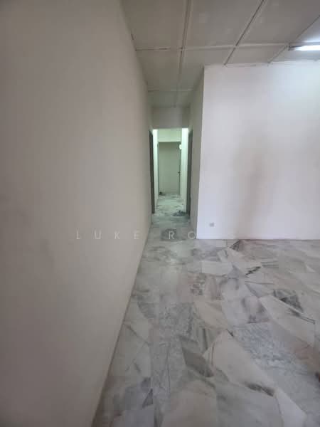 Pangsapuri untuk Disewa di Pandan Lake View - Luke Ross - Corridor - PropertyGuru.com.my